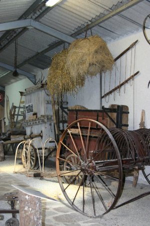 Un sentier de découverte parcour junior Musée de Rieumontagné à Nages